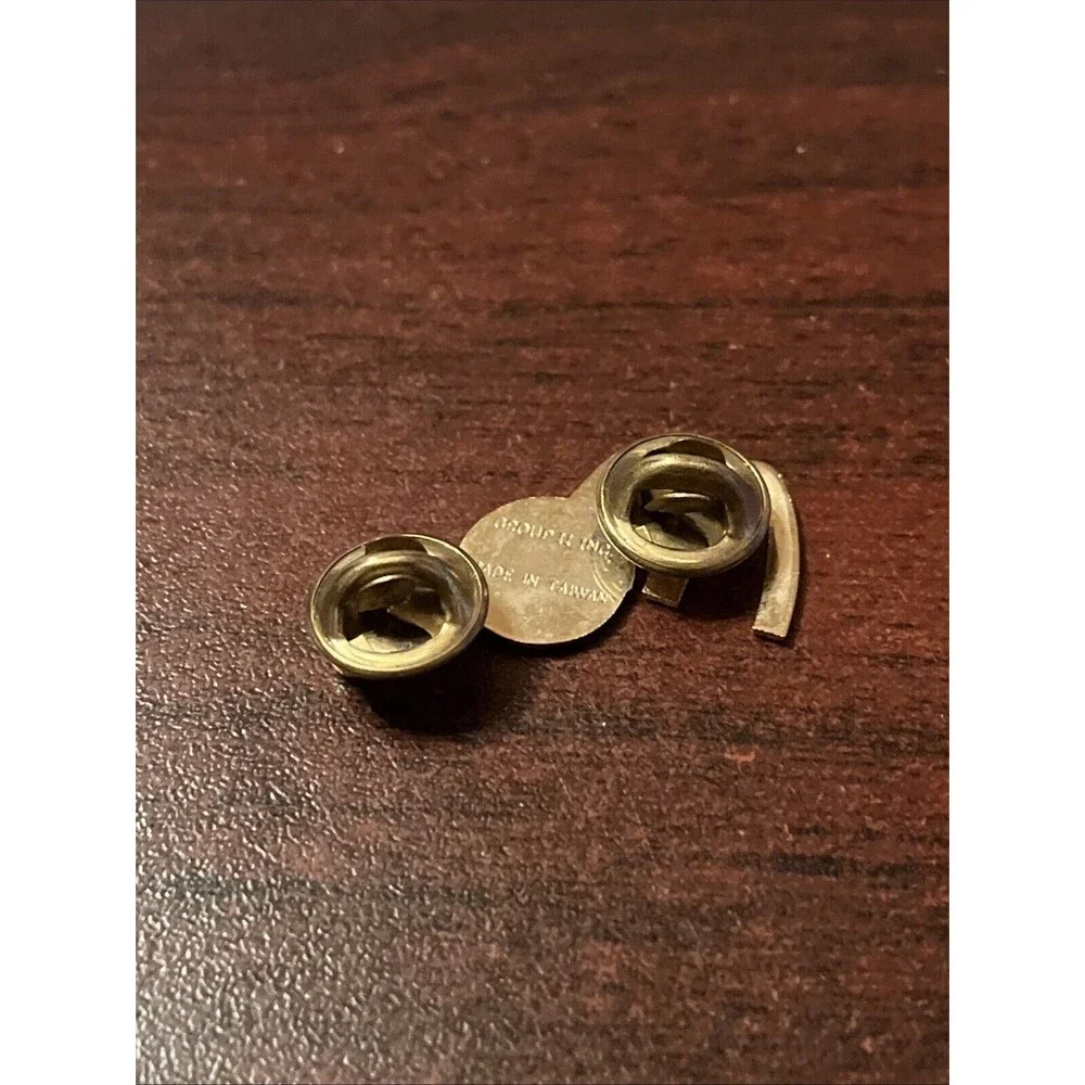 McDonald’s Golden‎ Arches Magnifying Glass Employee Lapel Hat Pin